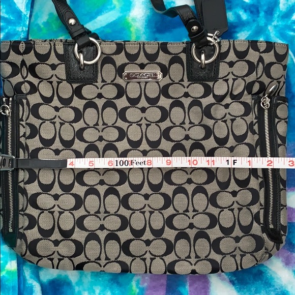 Coach Handbags - Coach tote